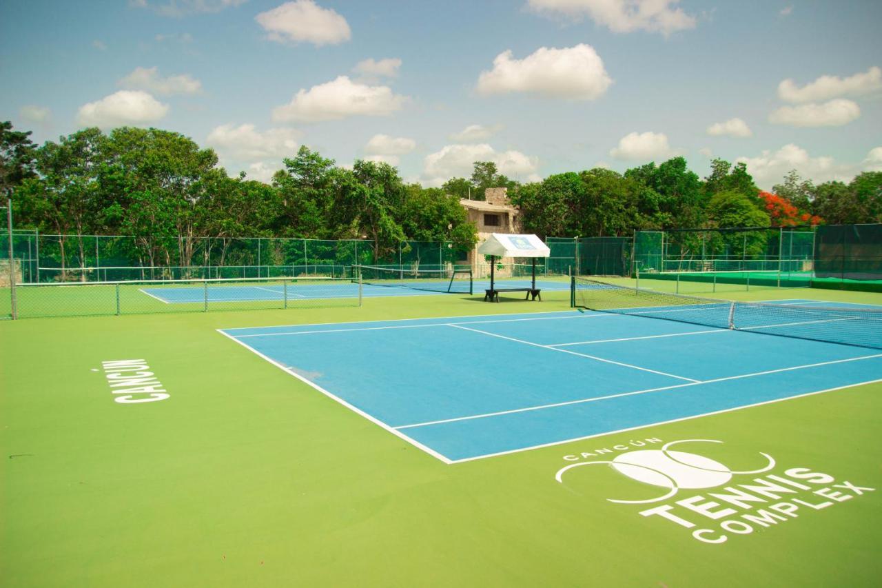 Cancun Tennis Inn Exterior photo
