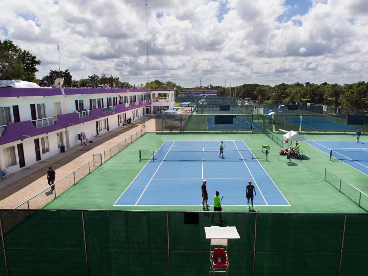 Cancun Tennis Inn Exterior photo